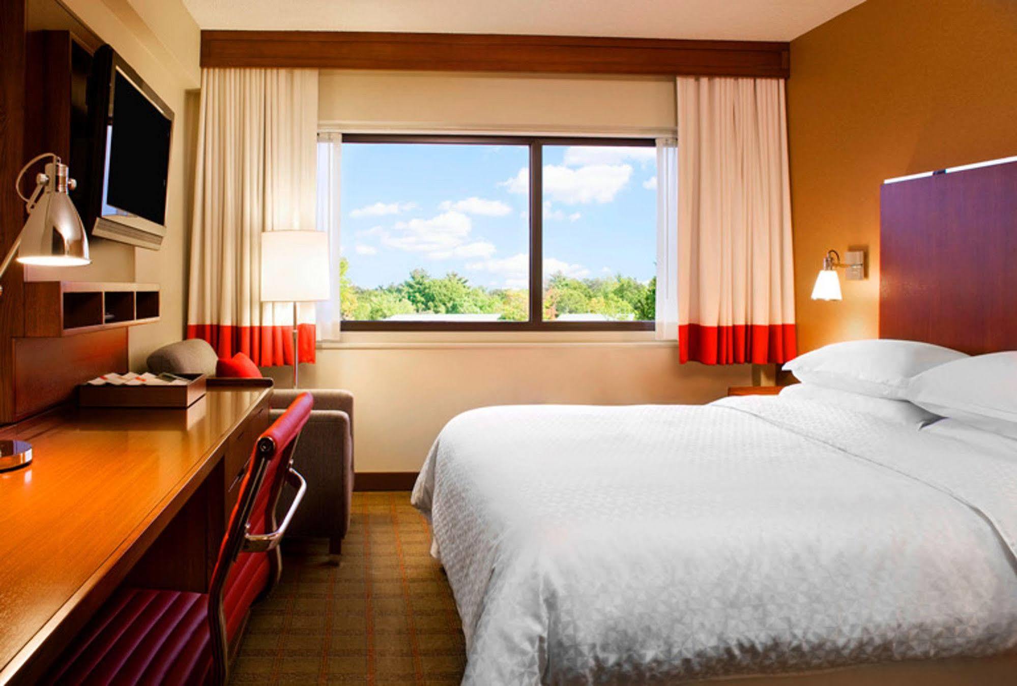 Four Points By Sheraton Cleveland Airport Εξωτερικό φωτογραφία